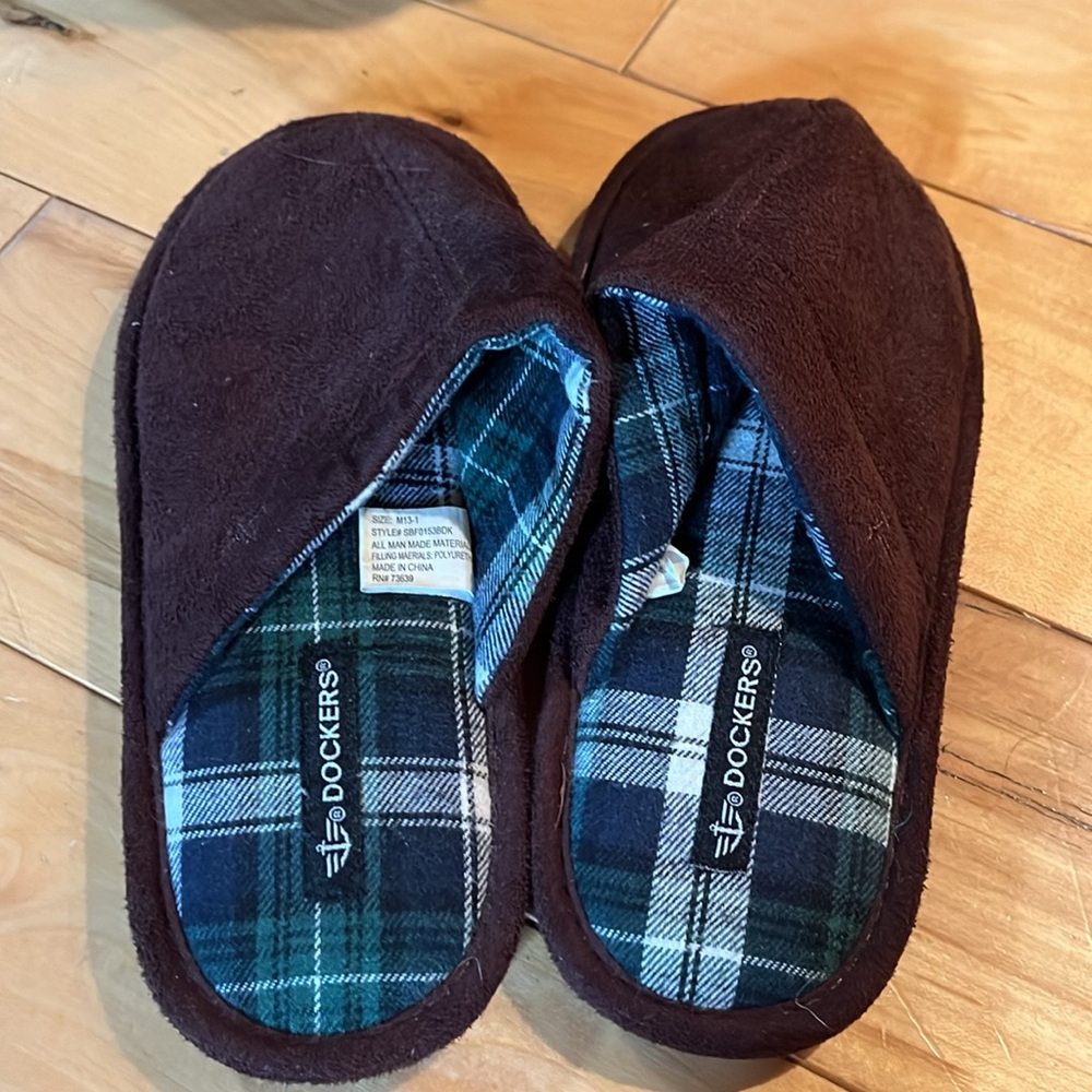 Boys brown and plaid slip on slippers size 13-1